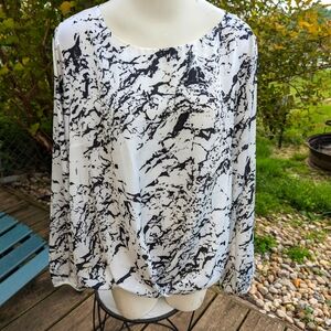 Vince Camuto Black and White Women's Top Satin Feel Size XL